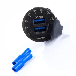 Energie Mobile EM Prise 2 x USB et voltmètre 12V DC